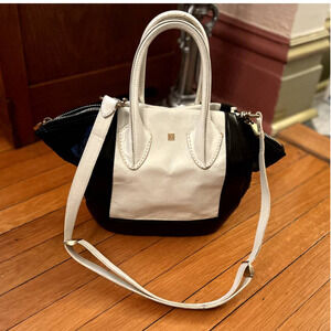Pour La Victoire Leather Black and White Bag